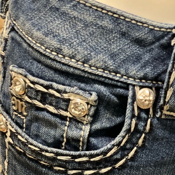 Miss Me distressed women’s Boyfriend Capri denim  blue jeans. - Picture 4 of 6